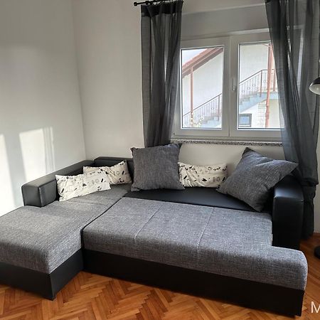 Vala Apartments 로비니 외부 사진